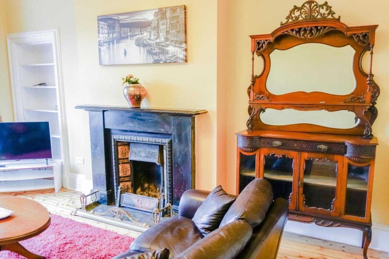 Newly Furnished 2 Bedroom Apartment On Leith Walk EDI Exterior photo